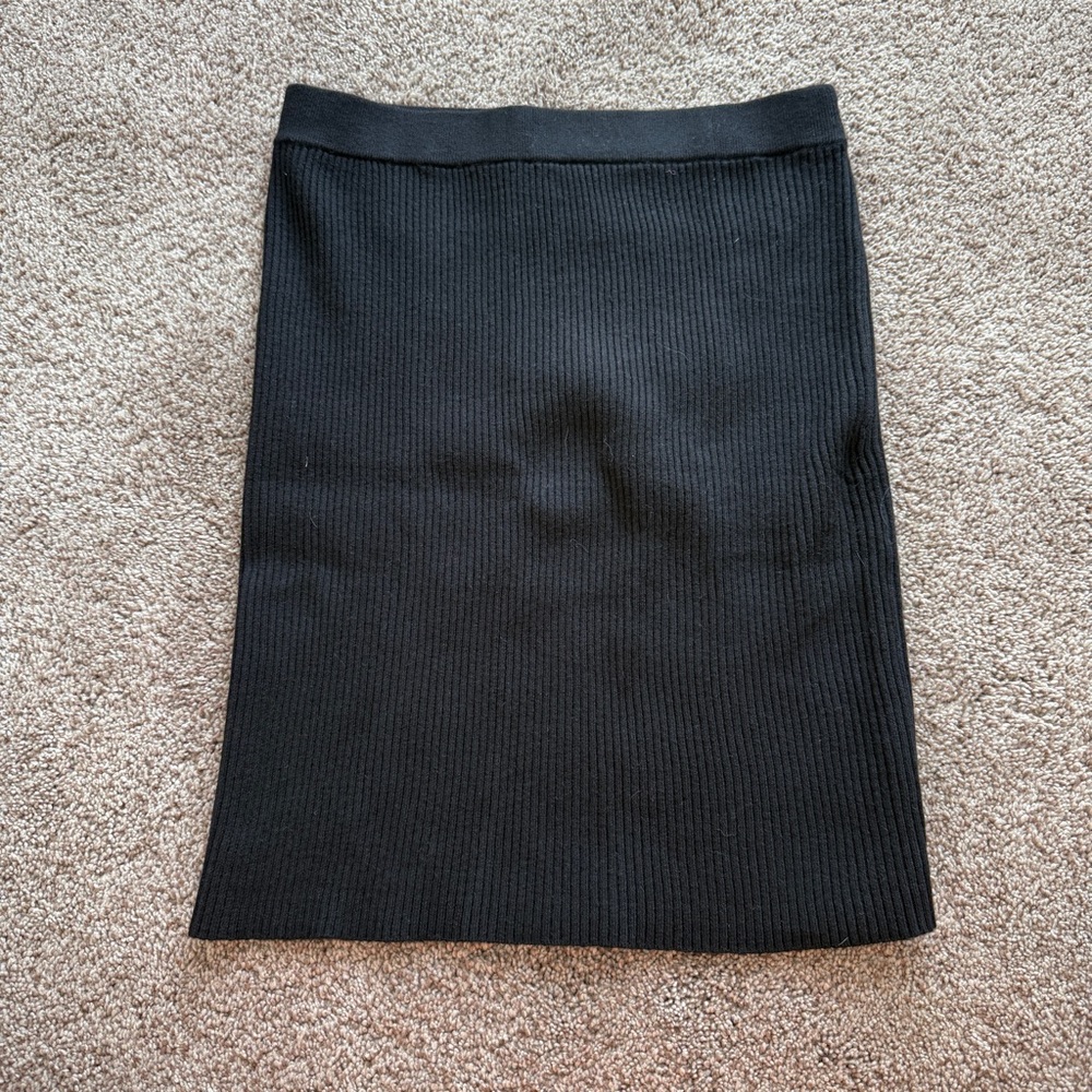 Old Navy Black Ribbed Knit Midi Skirt Size Small